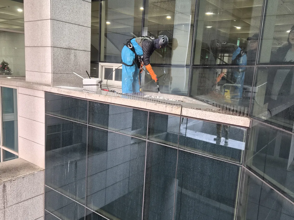 함양군 마천면 건물 복도·대기 동선 야간 위생청소 사례 - 행진크린